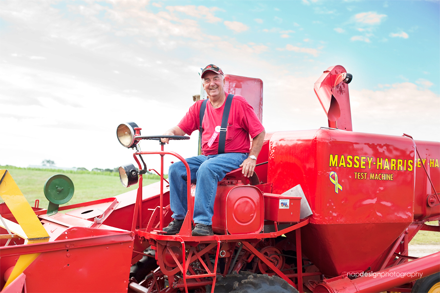 Holo_26_Combine Lenwood Holo - Massey Harris Test Combine