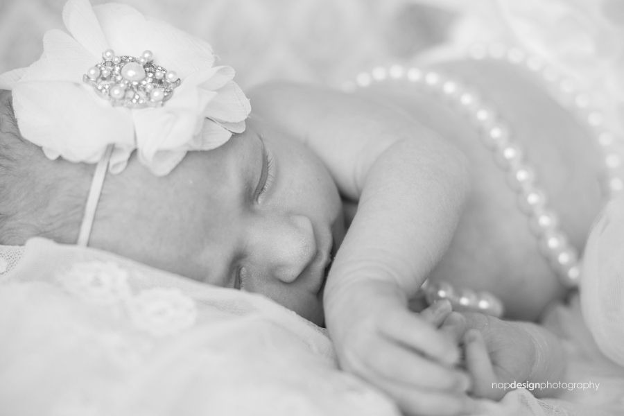 napdesignphotography-newborn2677cbw