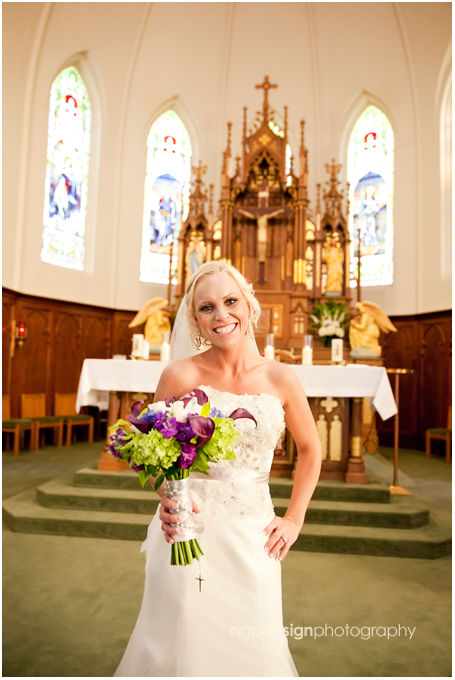 St-Michaels-Weimar-bride-alter_wedding-photography